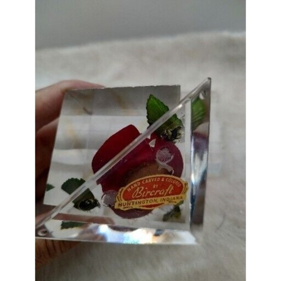 Vintage Bircraft Lucite Acrylic CUBE PAPERWEIGHT SCULPTURE Red Rose Enclosed - Picture 10 of 13